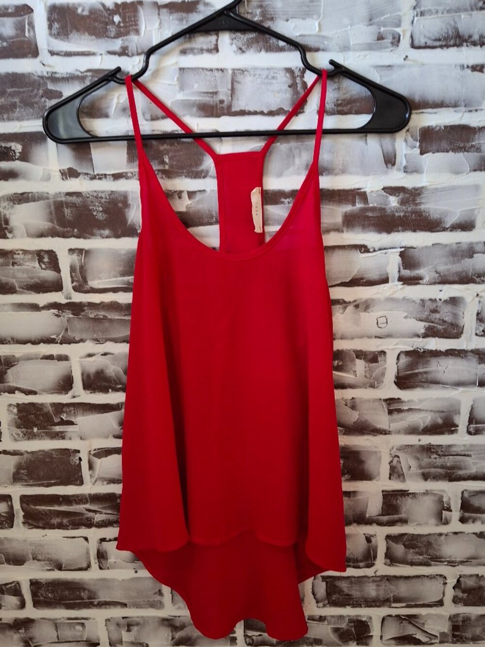 Lush Medium Sleeveless Red Top Blouse Flowy Spaghetti Straps Crossback